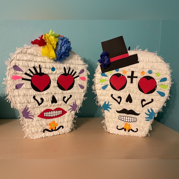 Mrs and Mrs Piñatas!